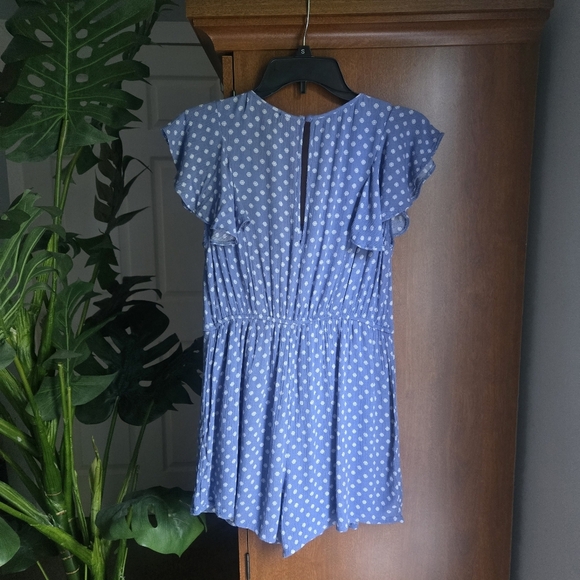 Blue Rain Blue Flutter Sleeve Romper Size Small - Picture 2 of 5
